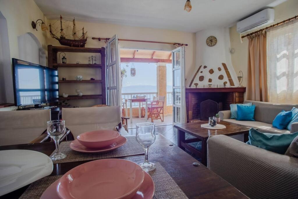Kohyli Beachfront House Agia Pelagia Chlomou Zewnętrze zdjęcie