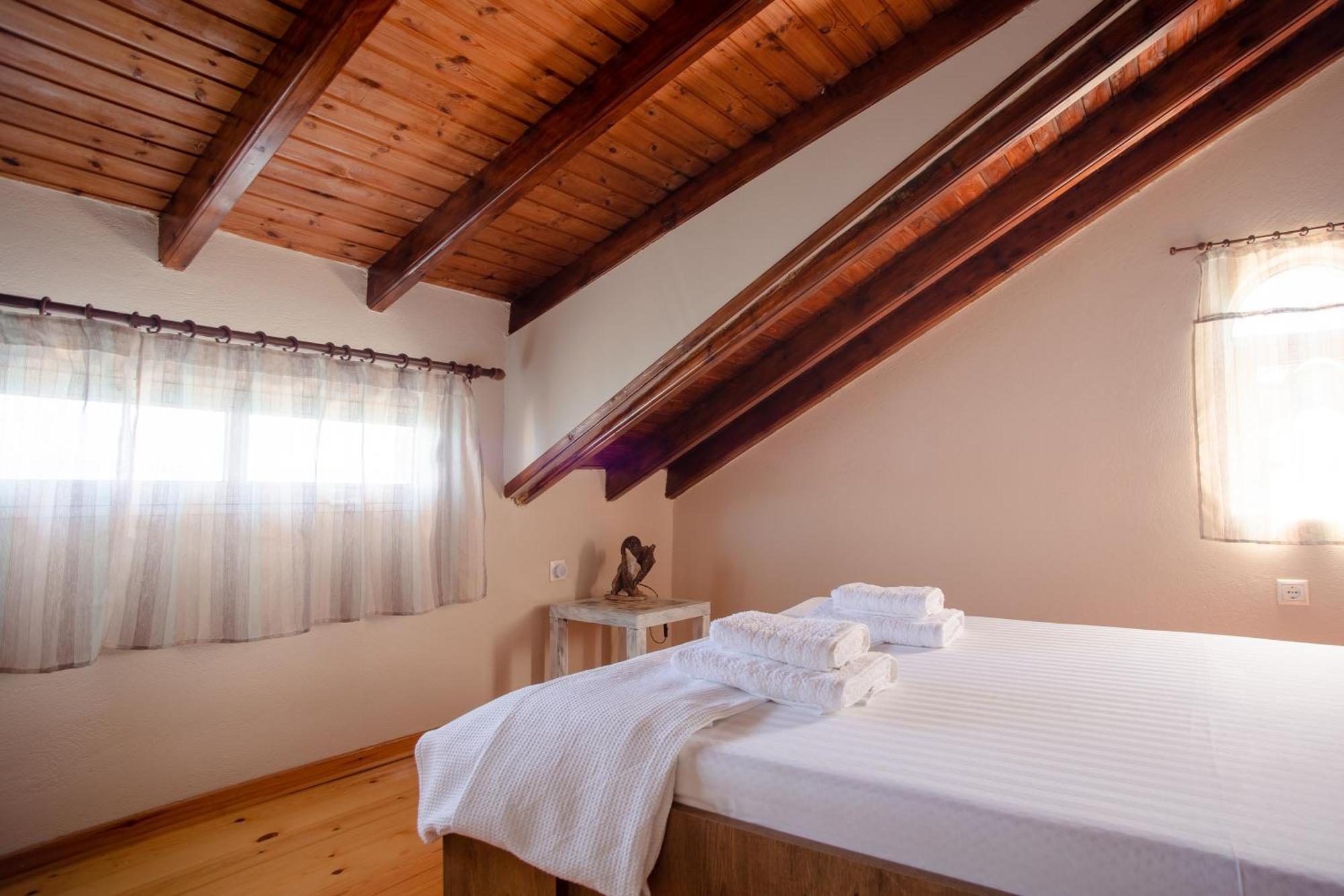 Kohyli Beachfront House Agia Pelagia Chlomou Zewnętrze zdjęcie