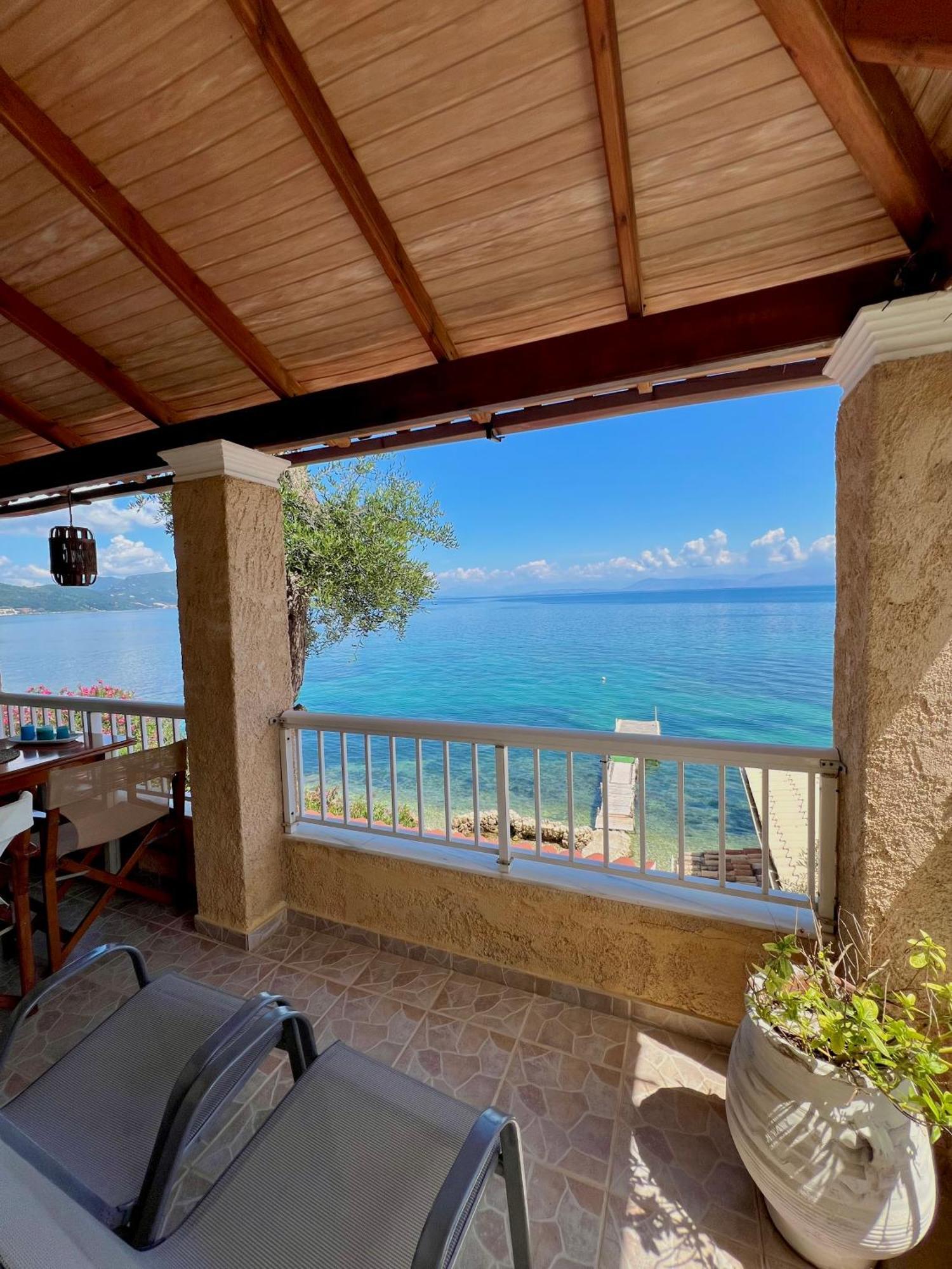 Kohyli Beachfront House Agia Pelagia Chlomou Zewnętrze zdjęcie